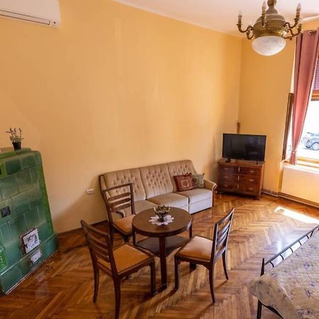 Апартаменты Apartman Gaudeamus Вараждин Экстерьер фото