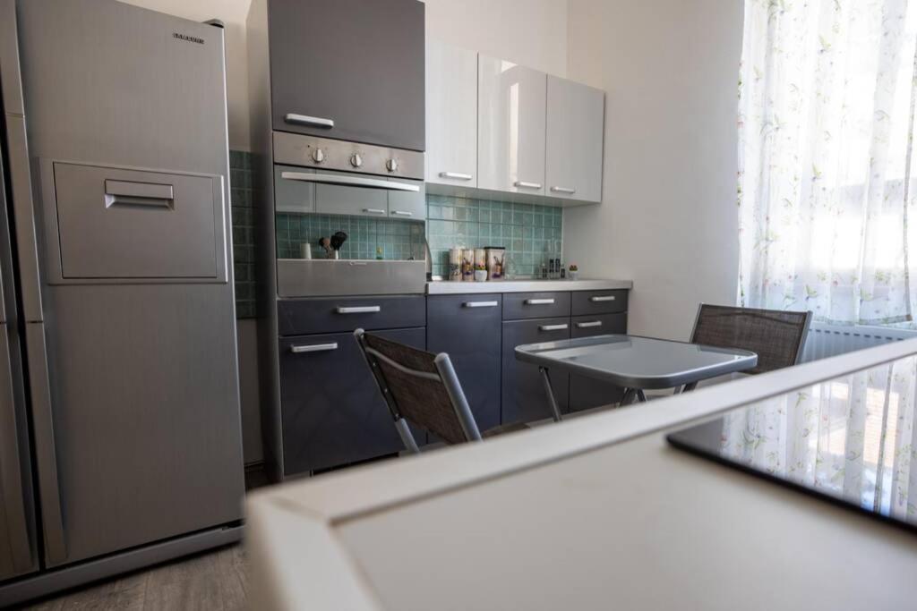 Апартаменты Apartman Gaudeamus Вараждин Экстерьер фото